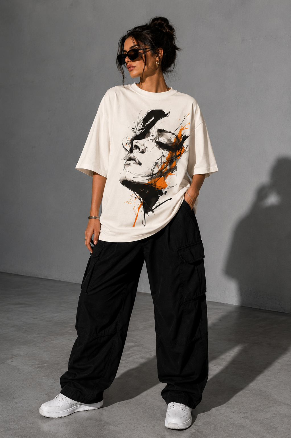 Abstract Face Oversized Tee – Off White